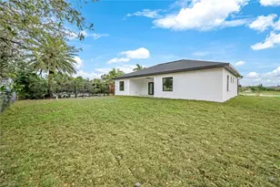 2212 NE 5th Pl, Cape Coral, FL 33909 - Photo 29