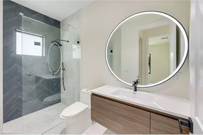 2212 NE 5th Pl, Cape Coral, FL 33909 - Photo 23