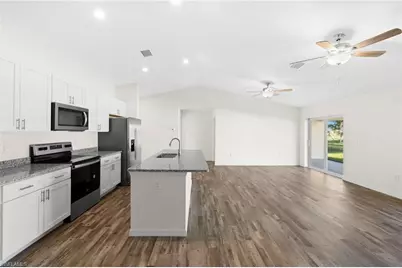 2824 NE 2nd Ave, Cape Coral, FL 33909 - Photo 21