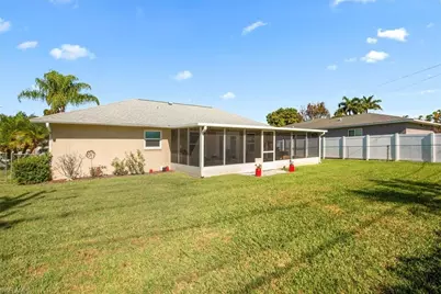 2124 NE 3rd Ter, Cape Coral, FL 33909 - Photo 27