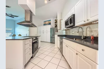 2304 SW 50th Ln, Cape Coral, FL 33914 - Photo 17