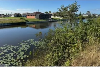 1016 NE 12th St, Cape Coral, FL 33909 - Photo 1