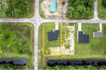 945 Butler St E, Lehigh Acres, FL 33974 - Photo 31