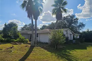 2201 Parkview Dr, Fort Myers, FL 33905 - Photo 17