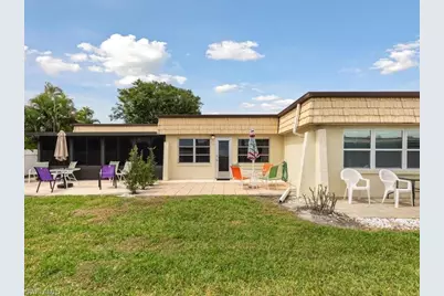 65 Fairbanks Ct, Fort Myers, FL 33919 - Photo 11