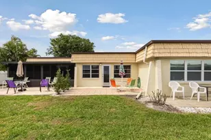 65 Fairbanks Ct, Fort Myers, FL 33919 - Photo 11