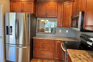 1335 Broadwater Dr, Fort Myers, FL 33919 - Photo 5