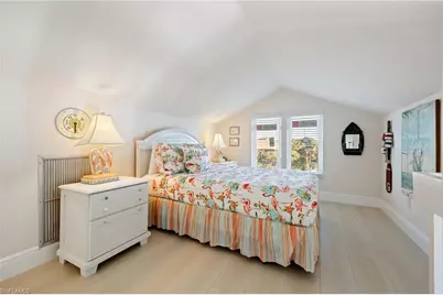 424 Lagoon Dr, Sanibel, FL 33957 - Photo 29