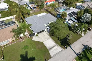 2413 Woodland Cir, Fort Myers, FL 33907 - Photo 33