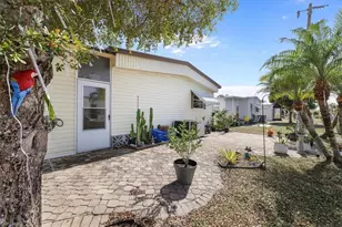 786 Roses Ln, North Fort Myers, FL 33917 - Photo 27