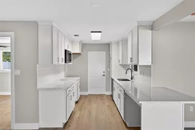 2230 Aldridge Ave, Fort Myers, FL 33907 - Photo 9