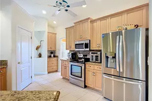 1804 SW 2nd St, Cape Coral, FL 33991 - Photo 3