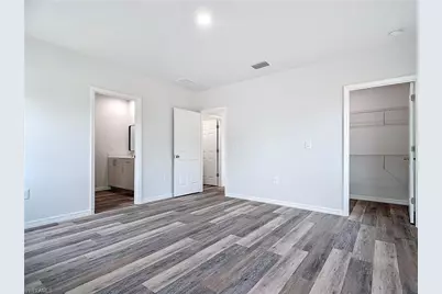 325 Hermosa Ave, Lehigh Acres, FL 33974 - Photo 9