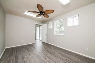 744 Pineland Ave, Venice, FL 34285 - Photo 7