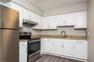 744 Pineland Ave, Venice, FL 34285 - Photo 5