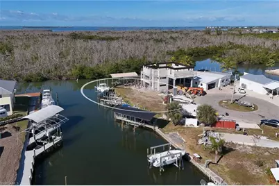 3961 Blueberry Ln, Saint James City, FL 33956 - Photo 5