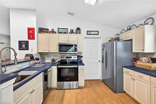 4505 Varsity Cir, Lehigh Acres, FL 33971 - Photo 11