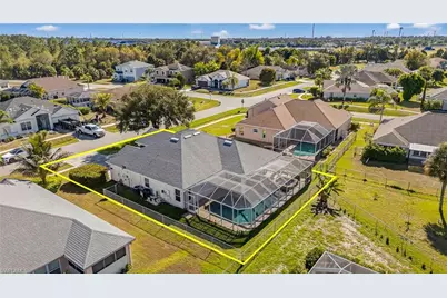 4505 Varsity Cir, Lehigh Acres, FL 33971 - Photo 33