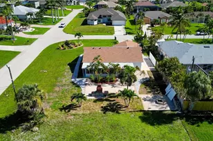 2410 SW 50th Ln, Cape Coral, FL 33914 - Photo 45