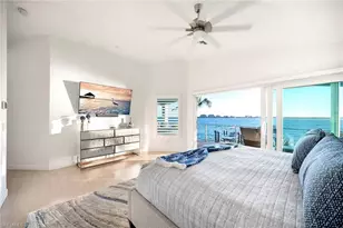 1048 Dolphin Dr, Cape Coral, FL 33904 - Photo 15