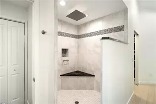 1048 Dolphin Dr, Cape Coral, FL 33904 - Photo 19