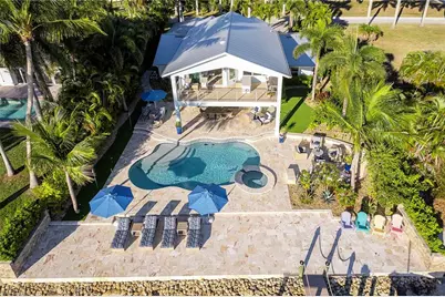 1048 Dolphin Dr, Cape Coral, FL 33904 - Photo 47