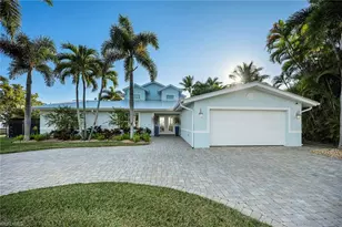 1048 Dolphin Dr, Cape Coral, FL 33904 - Photo 3