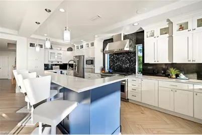 1048 Dolphin Dr, Cape Coral, FL 33904 - Photo 9