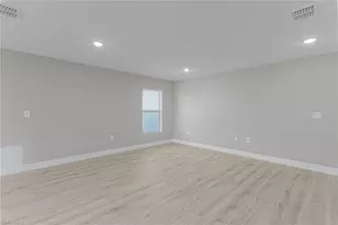 545 Oakshire Ln, Lehigh Acres, FL 33972 - Photo 15