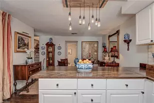 1438 Park Shore Cir, Fort Myers, FL 33901 - Photo 7