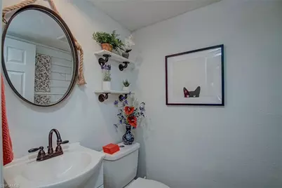 1438 Park Shore Cir #3, Fort Myers, FL 33901 - Photo 9