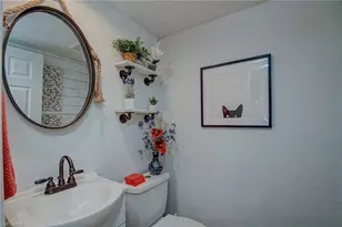 1438 Park Shore Cir, Fort Myers, FL 33901 - Photo 9