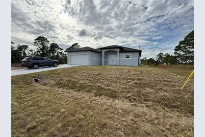 1046 Marshall Ave S, Lehigh Acres, FL 33974 - Photo 3