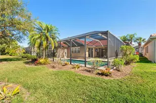 9865 Blue Stone Cir, Fort Myers, FL 33913 - Photo 3