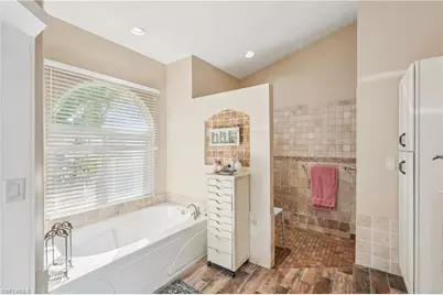 1422 NW 38th Pl, Cape Coral, FL 33993 - Photo 17