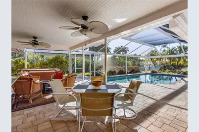 392 Snow Dr, Fort Myers, FL 33919 - Photo 15