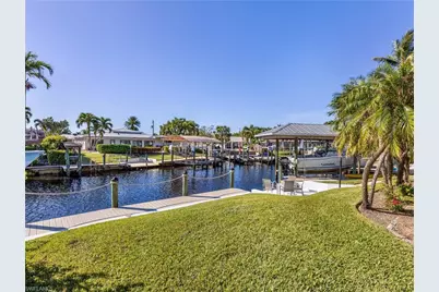 392 Snow Dr, Fort Myers, FL 33919 - Photo 21