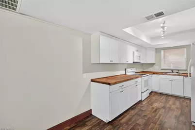 1425 SE 25th Ln, Cape Coral, FL 33904 - Photo 17