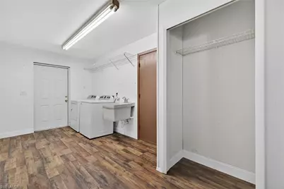 1425 SE 25th Ln, Cape Coral, FL 33904 - Photo 23