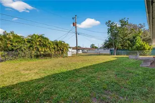 1425 SE 25th Ln, Cape Coral, FL 33904 - Photo 29