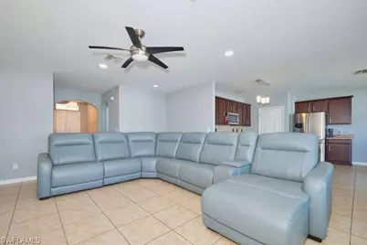 135 SW 31st St, Cape Coral, FL 33914 - Photo 5