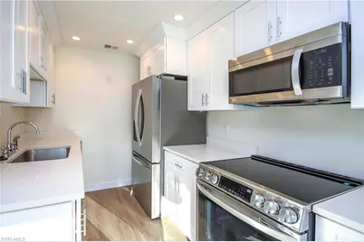 561 Periwinkle Way #E2, Sanibel, FL 33957 - Photo 5