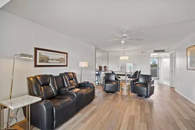 6102 Augusta Dr #302, Fort Myers, FL 33907 - Photo 5