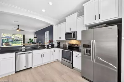 11126 Laughton Cir, Fort Myers, FL 33913 - Photo 7