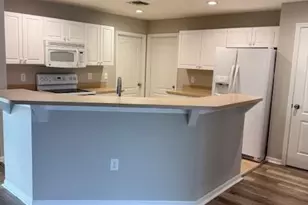 2817 NE 4th Ave, Cape Coral, FL 33909 - Photo 5