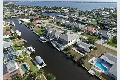 131 SW 57th St, Cape Coral, FL 33914 - Photo 5