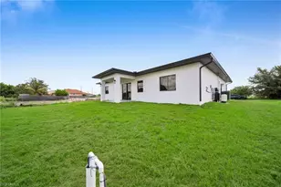 714 Euston Ave S, Lehigh Acres, FL 33974 - Photo 33