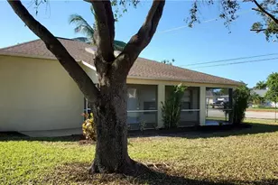 901 SE 30th St, Cape Coral, FL 33904 - Photo 3