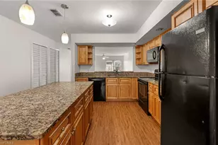 8302 Charter Club Cir, Fort Myers, FL 33919 - Photo 15