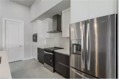 1123 NE 10th St, Cape Coral, FL 33909 - Photo 11